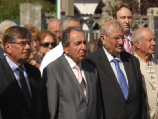 Le maire de D&eacute;cines jette l'&eacute;ponge