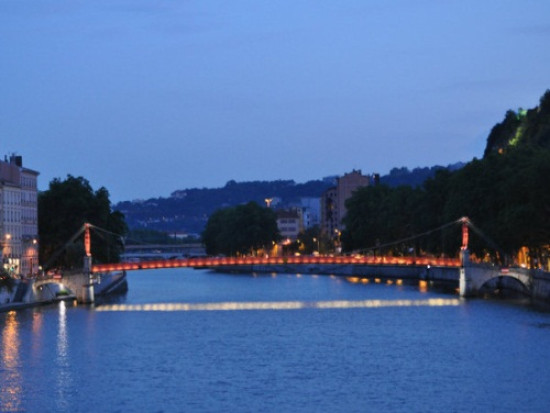 Un cadavre repêché dans la Saône Un cadavre repêché dans la Saône