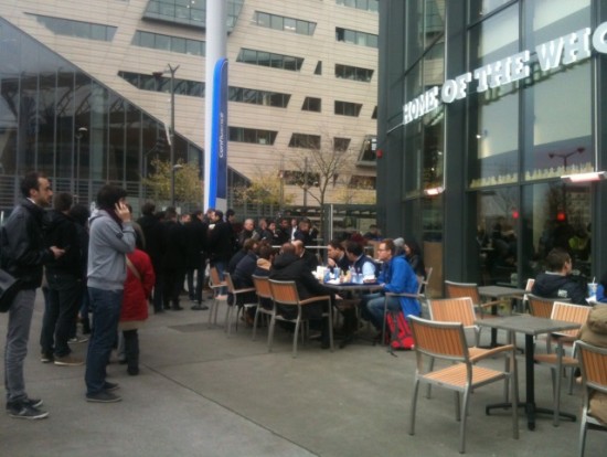 Ouverture du Burger King à Lyon : peu de monde pour découvrir le Whooper