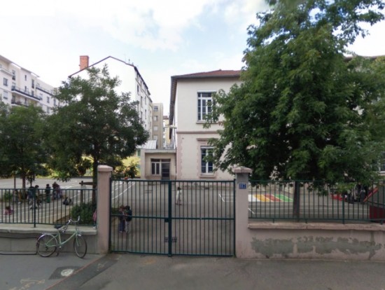 Rythmes scolaires : une "réforme dans l'intérêt de l'enfant" à Villeurbanne Rythmes scolaires : une "réforme dans l'intérêt de l'enfant" à Villeurbanne