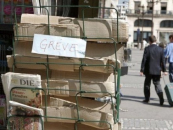 Toujours pas de quotidiens nationaux dans les kiosques jeudi