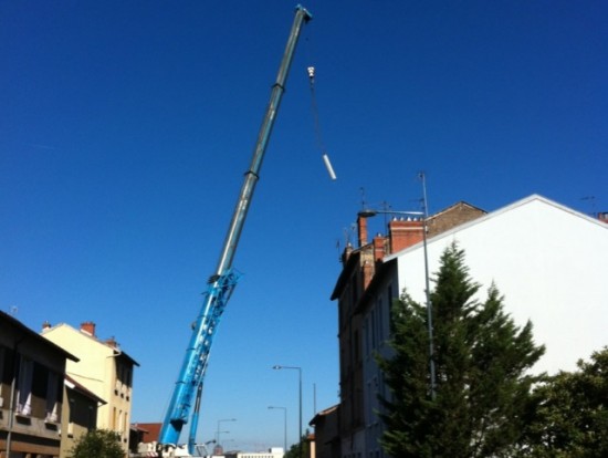 Villeurbanne : un collectif de riverains d&eacute;nonce l'installation d'antennes relais 4G