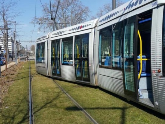 Le T4 interrompu apr&egrave;s avoir d&eacute;raill&eacute;