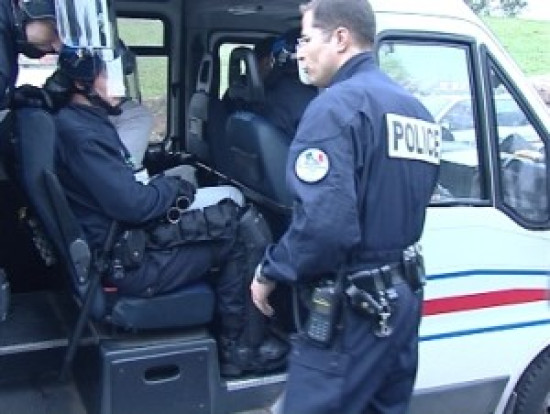 Un policier bless&eacute; &agrave; St Chamond