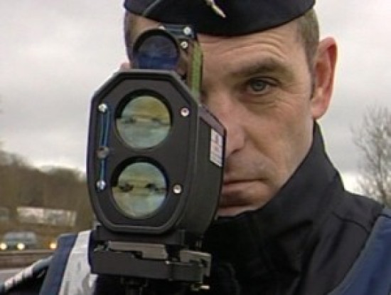 Un tr&egrave;s grand exc&egrave;s de vitesse sur l'A43