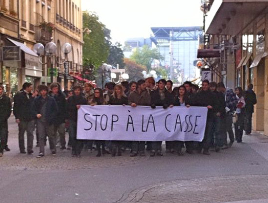 Une trentaine de manifestants dit « Stop à la casse »