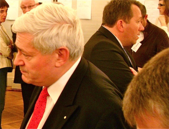 Levée d’immunité parlementaire : Gollnisch dénonce « l’instinct grégaire et la tartufferie » des eurodéputés