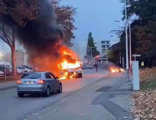 Près de Lyon : deux interpellations ce samedi après des tensions entre riverains et policiers