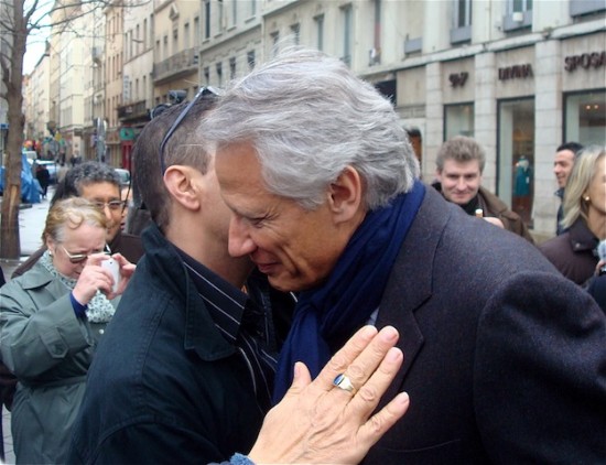 De Lyon, Villepin donne une leçon de diplomatie à Sarkozy