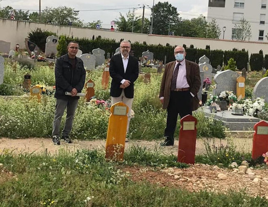Peu de places pour enterrer les morts musulmans à Lyon : "On tire la sonnette d’alarme" Peu de places pour enterrer les morts musulmans à Lyon : "On tire la sonnette d’alarme"