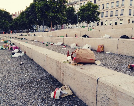 Lyon : des étudiants mobilisés pour une opération nettoyage des berges du Rhône ce week-end Lyon : des étudiants mobilisés pour une opération nettoyage des berges du Rhône ce week-end