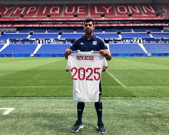 OL : l’international espoir turc Cenk Özkaçar officiellement lyonnais !