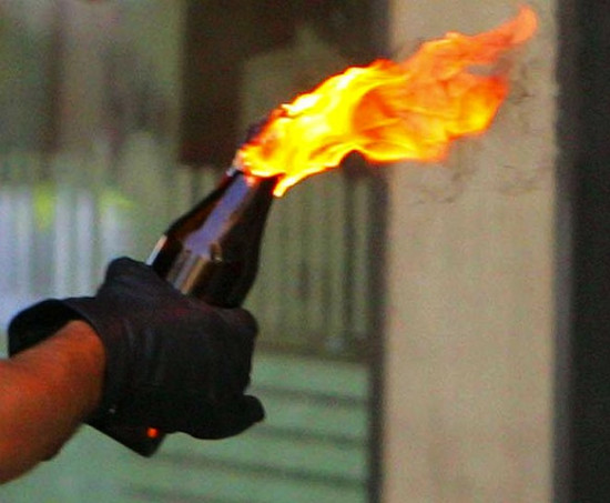 4 mois de prison avec sursis pour avoir lancé un explosif dans la rue