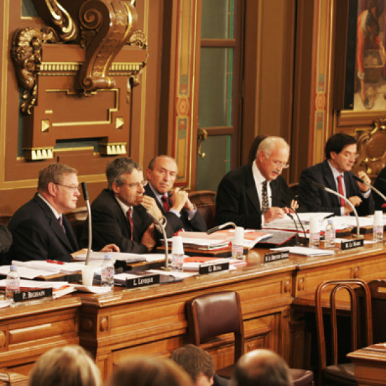 Budget 2009 : hausse des impôts et baisse des investissements 