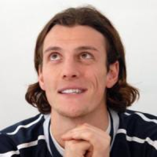 John Mensah remplace Squillaci 