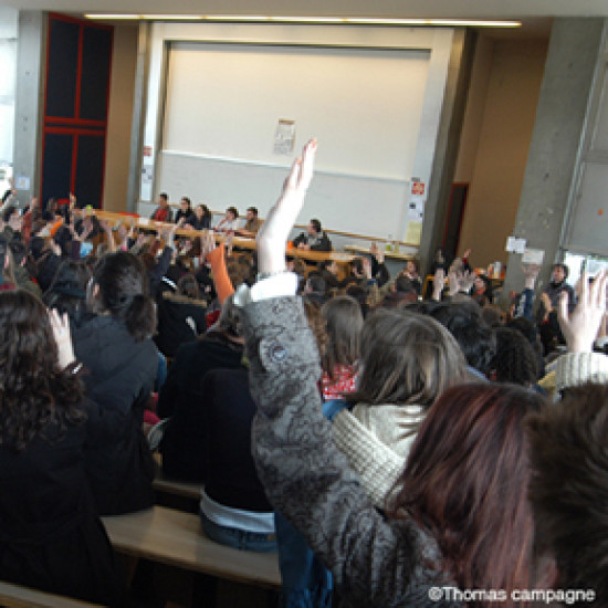 Autonomie des universités : le campus de Bron bloqué