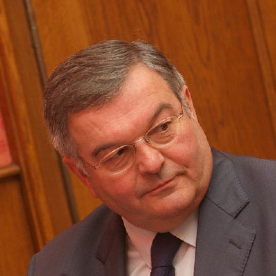 Mercier et ses vice-présidents élus par une majorité divisée