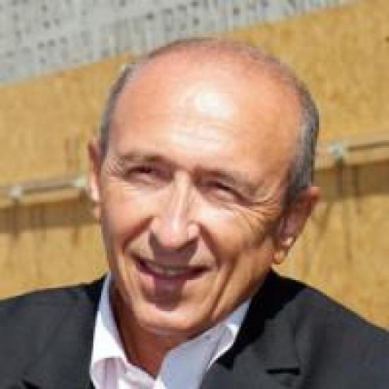 Collomb interpelle le PS