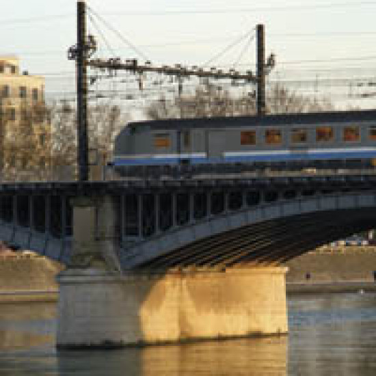 Cadencement des RER : "Trois trains sur cinq en retard"