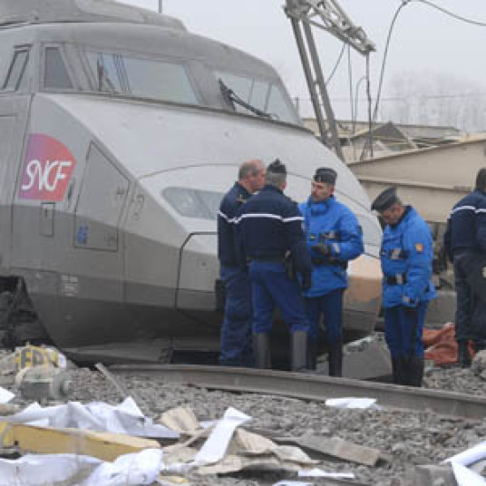 Accident de TGV : trois personnes mises en examen pour homicide involontaire