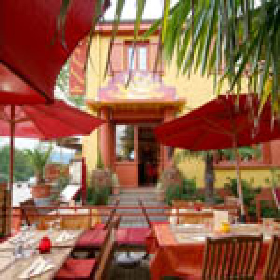 Le Bistro'Fontaine vous offre une coupe de champagne