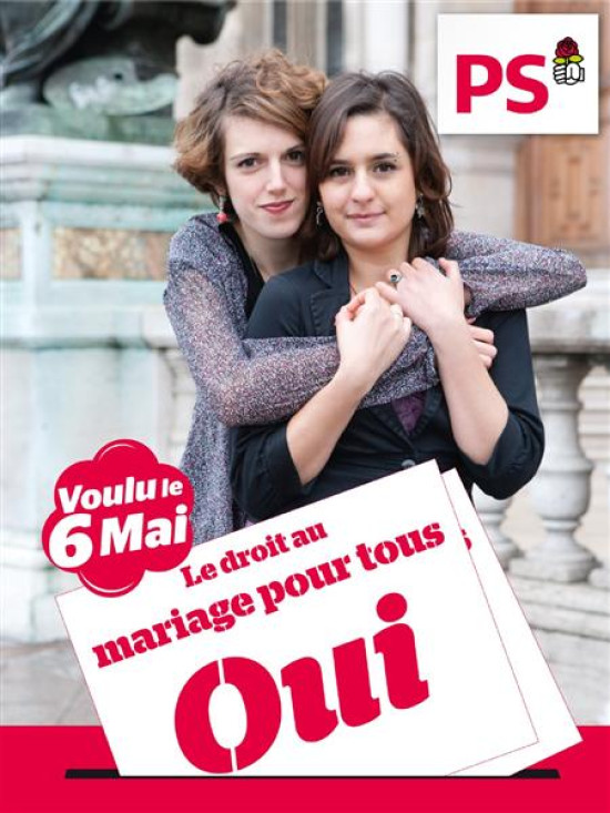 Deux Lyonnaises affichées par le PS pour vanter les actions du gouvernement Deux Lyonnaises affichées par le PS pour vanter les actions du gouvernement