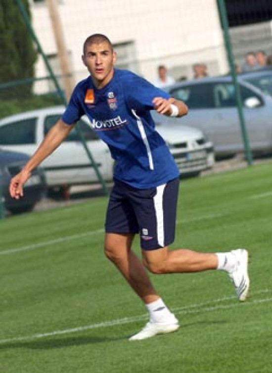 Karim Benzema titulaire avec Thierry Henry ? 