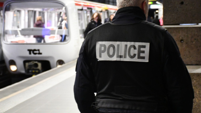 Lyon : elle piégeait des seniors dans le métro, le stratagème redoutable d’une pickpocket enfin stoppé Lyon : elle piégeait des seniors dans le métro, le stratagème redoutable d’une pickpocket enfin stoppé