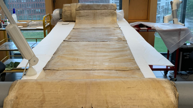 Cousu &agrave; partir de 43 peaux, ce rouleau m&eacute;di&eacute;val intrigue &agrave; Lyon