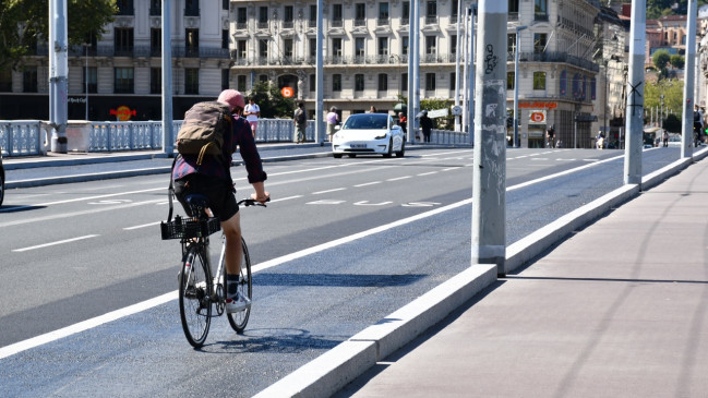 Métropole de Lyon : marche et vélo dominent les demandes de la consultation "Ça bloque ? On agit !" Métropole de Lyon : marche et vélo dominent les demandes de la consultation "Ça bloque ? On agit !"