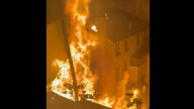 Lyon : violent incendie dans le 3e arrondissement, pr&egrave;s de 90 pompiers mobilis&eacute;s