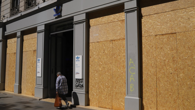 Émeutes à Lyon : la Métropole vote un plan d’urgence de 10 millions d’euros pour les commerçants Émeutes à Lyon : la Métropole vote un plan d’urgence de 10 millions d’euros pour les commerçants