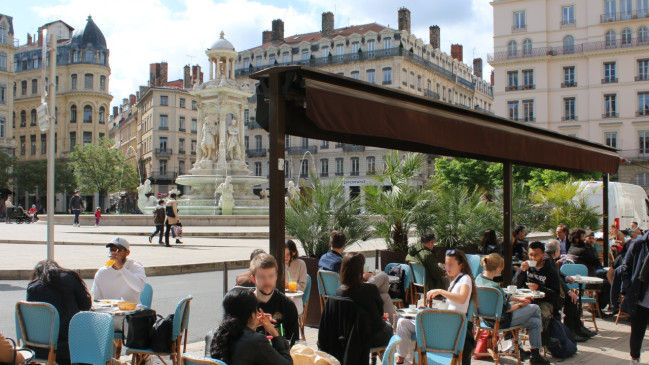 À Lyon, 1 800 professionnels pourront garder leurs terrasses jusqu’à fin novembre À Lyon, 1 800 professionnels pourront garder leurs terrasses jusqu’à fin novembre