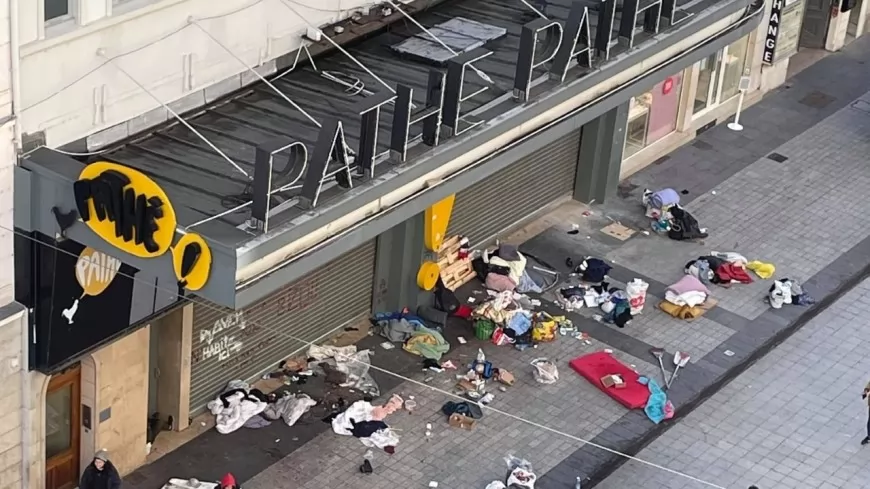 Lyon : relogés, les SDF de la rue de la Ré laissent l’artère dans un état déplorable