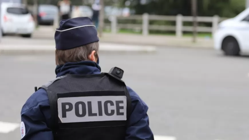 Près de Lyon : l’automobiliste force le passage alors que des élèves traversent puis il frappe l’enseignant 