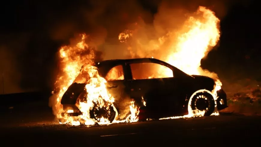 Près de Lyon : reconnu par un témoin après avoir incendié une voiture 
