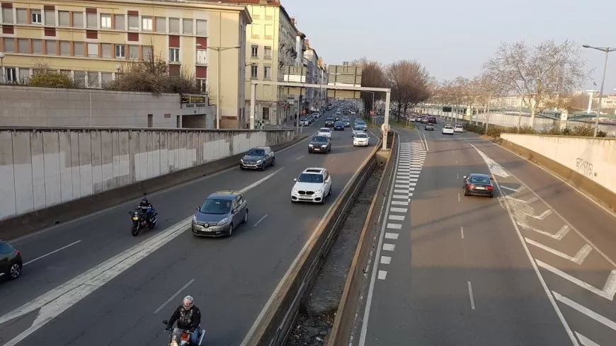 Interdiction des véhicules diesel d'ici 2026 : la Métropole de Lyon accélère sur la ZFE
