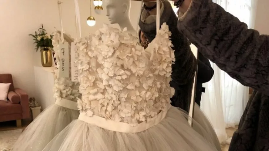 Lyon : une vente aux enchères de 150 robes de mariée du défunt Max Chaoul