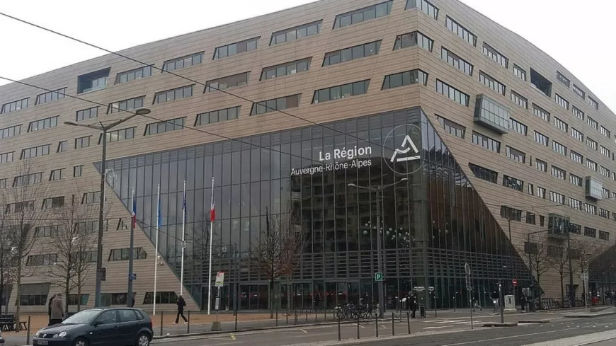 Lyon : les lycées et l'Hôtel de Région mis à disposition pour accélérer la campagne de vaccination