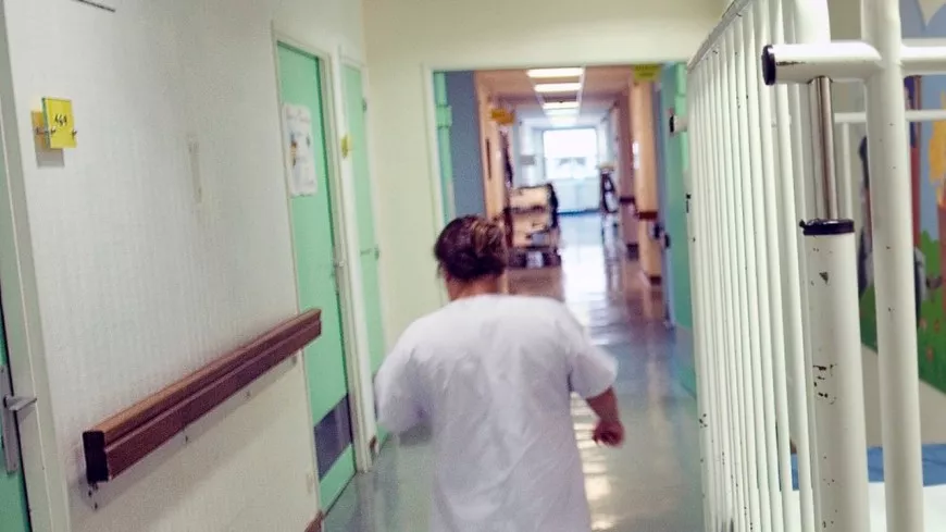Près de Lyon : une infirmière et un soignant frappés par un homme lassé d'attendre à l'hôpital