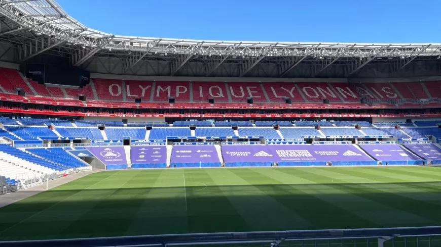 Football : les maillots des clubs du Rhône affichés en tribune pour OL / Lille