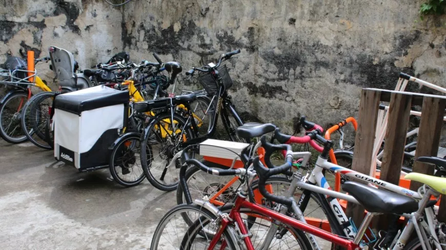 La Métropole de Lyon va prêter 10 000 vélos reconditionnés aux jeunes habitants de l’agglomération