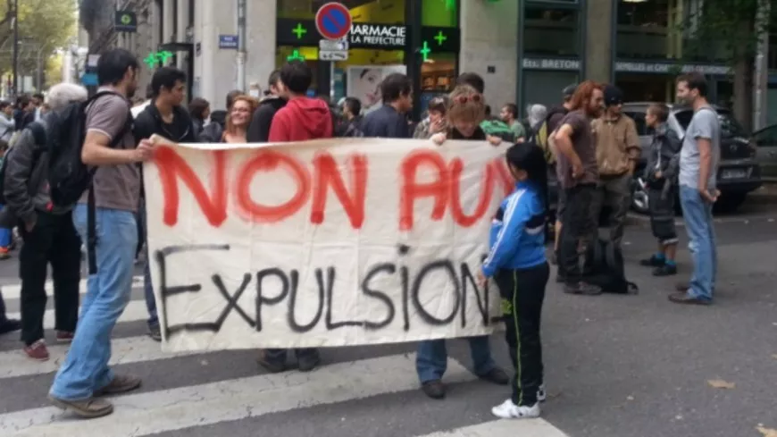 Lyon : la Métropole signe une convention avec des squatteurs pour garantir leur présence pendant deux ans