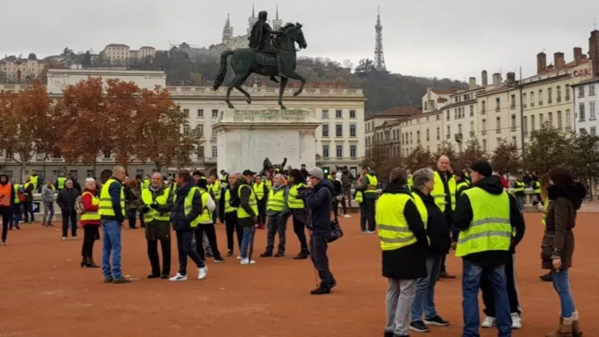 Environ 300 Gilets jaunes dans les rues de Lyon ce samedi