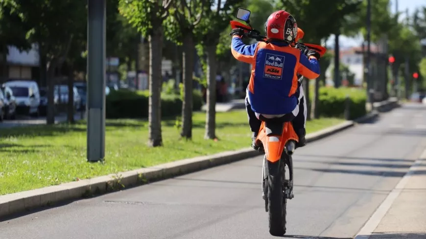 Près de Lyon : il tente de se faire passer pour piéton après un rodéo à moto