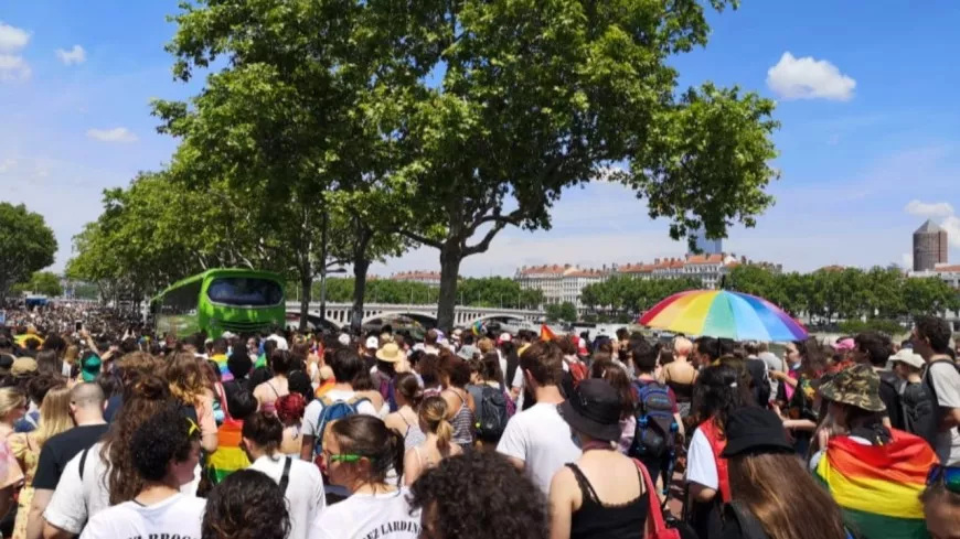15 000 personnes dans les rues de Lyon ce samedi pour la Marche des Fiertés - PHOTOS