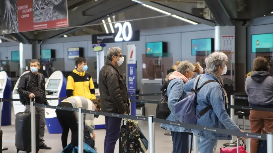 Lyon : l’avion pour Francfort décolle sans eux, ils se battent à l’aéroport
