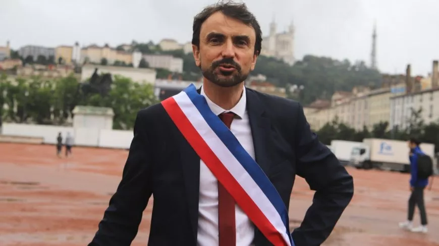 Grégory Doucet apaise la grogne des agents de la Ville de Lyon en contrant la loi de transformation de la fonction publique