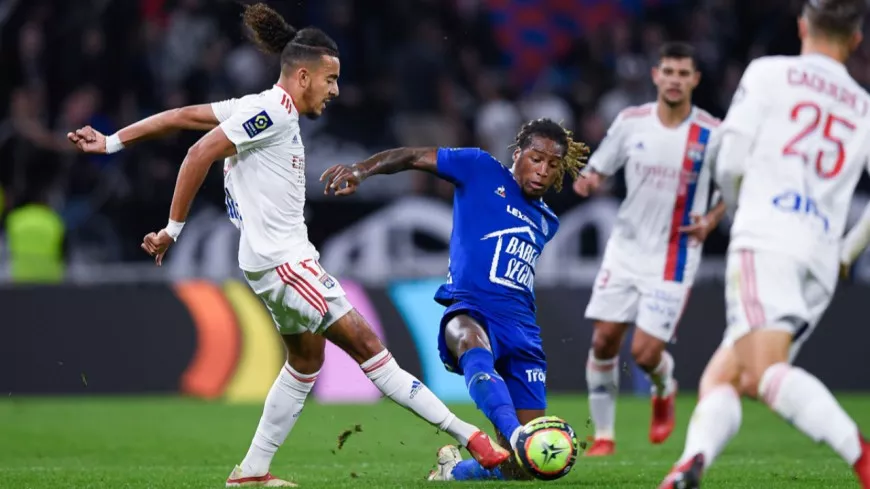 OL-Troyes : Lyon se sort du piège tendu par le promu et l’arbitrage (3-1) - VIDEO