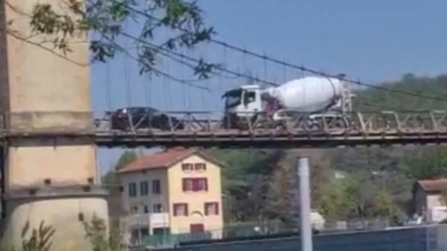 Près de Lyon : le pont de Couzon de nouveau fermé à la circulation à cause d'un camion hors-gabarit
